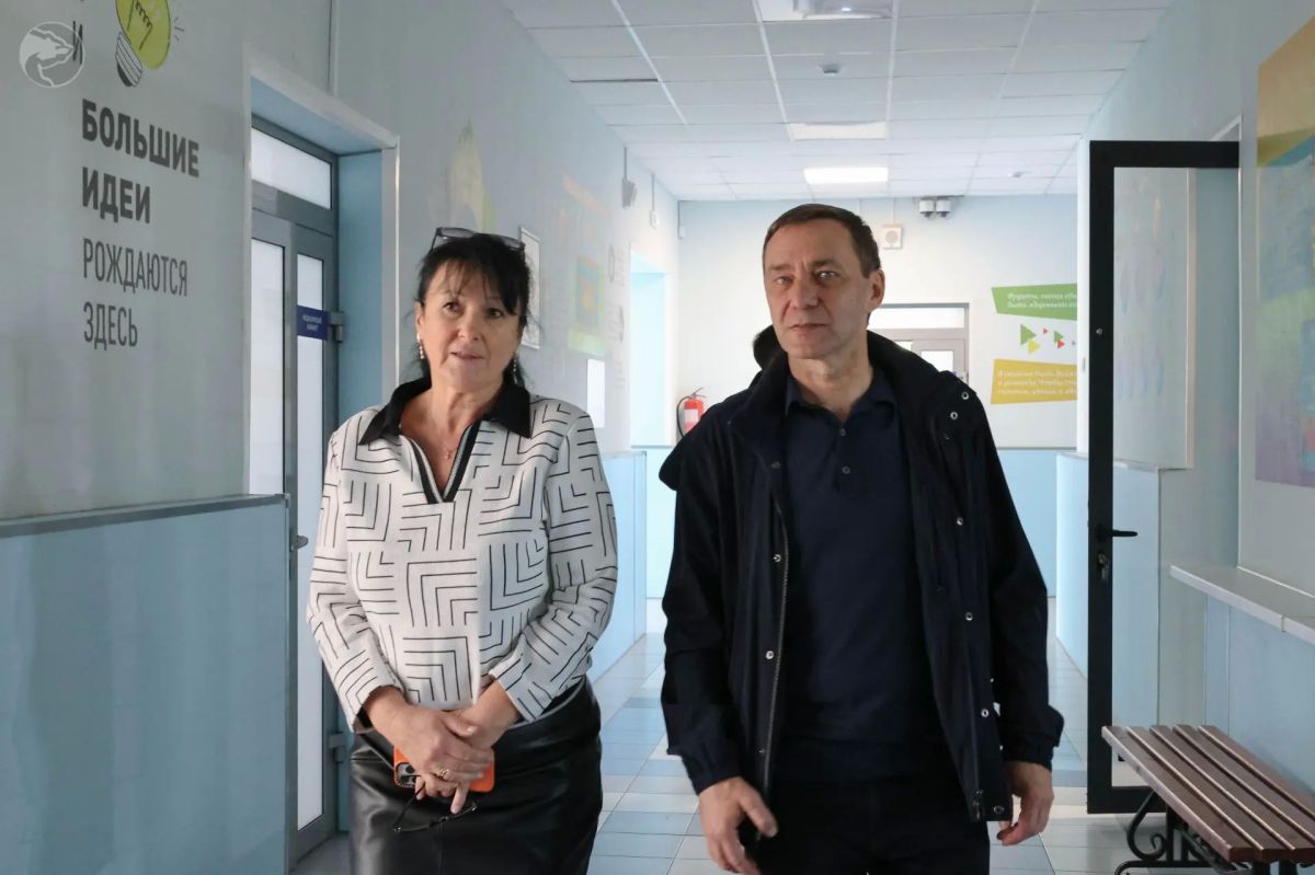 Важный визит в обновлённую школу Важный визит в обновлённую школу