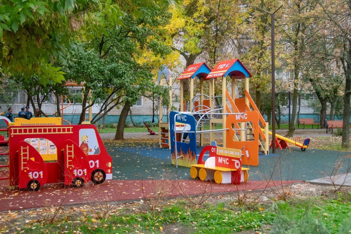 Мелитополе открыли сквер Огнеборцев Мелитополе открыли сквер Огнеборцев