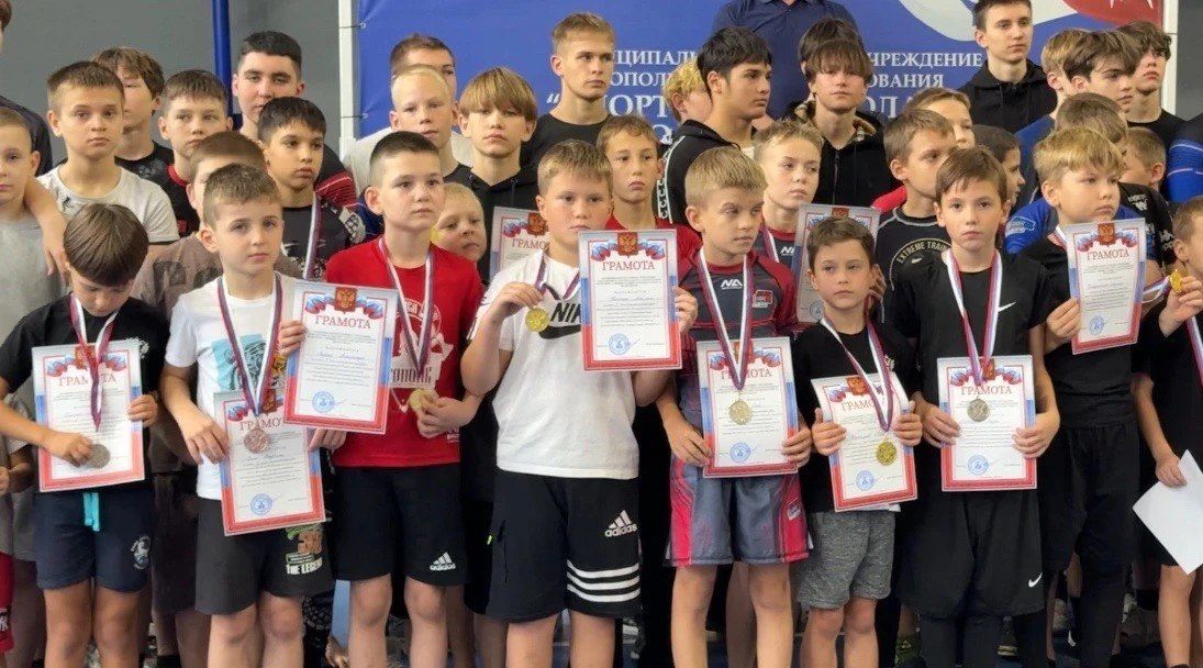 В Мелитополе прошел турнир по грэпплингу памяти героев СВО В Мелитополе прошел турнир по грэпплингу памяти героев СВО