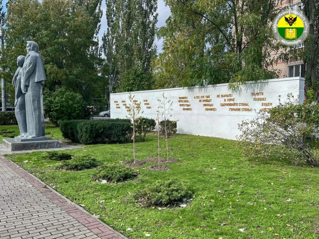 На Братском кладбище навели порядок На Братском кладбище навели порядок