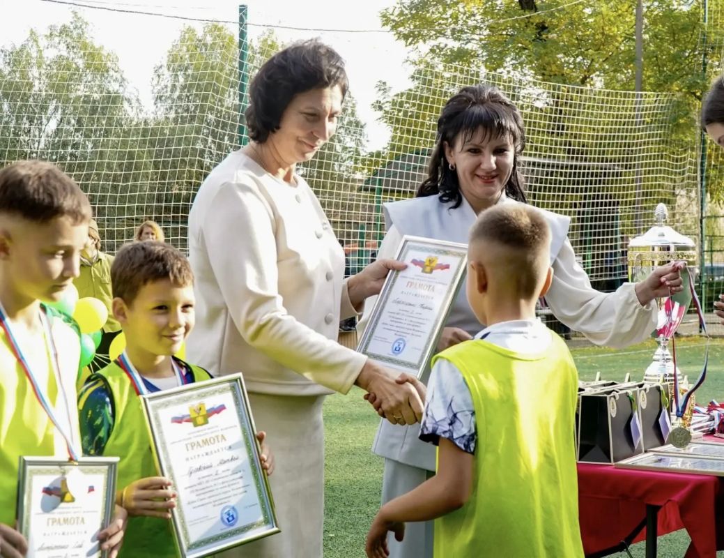 На стадионе «Спартак» разыграли Кубок главы администрации Мелитополя по мини-футболу На стадионе «Спартак» разыграли Кубок главы администрации Мелитополя по мини-футболу