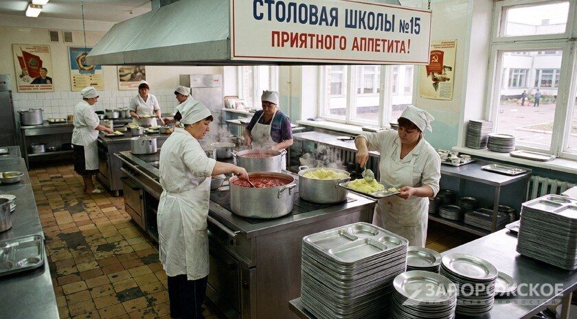 В школах Запорожской и Херсонской областей обновят оборудование пищеблоков