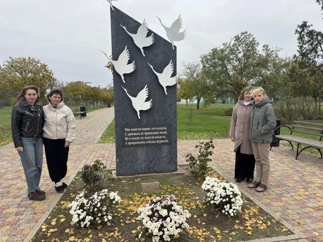 В Акимовке прошли памятные мероприятия, посвящённые освобождению посёлка в 1943 году В Акимовке прошли памятные мероприятия, посвящённые освобождению посёлка в 1943 году